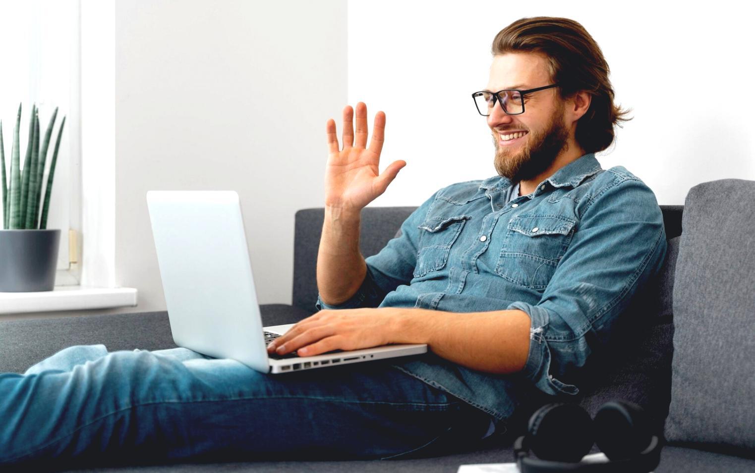 Environnement de travail avec outils d'analyse financière